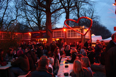 Das Wünscheherz in Schumachers Biergarten